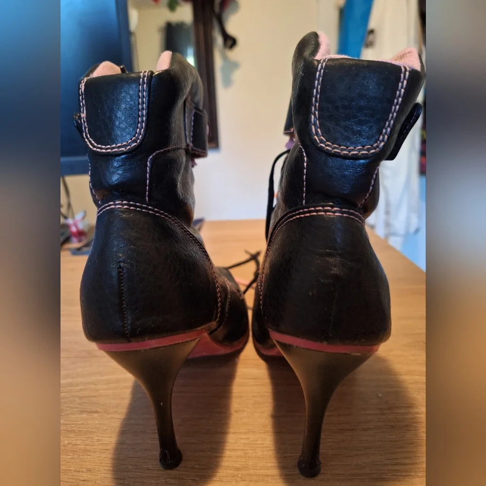 Spring boots - Picture 3 of 4